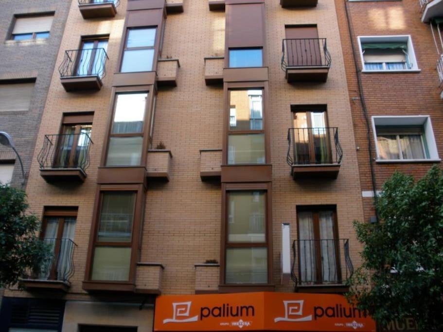 Balcon Con Luz Natural Мадрид Екстериор снимка